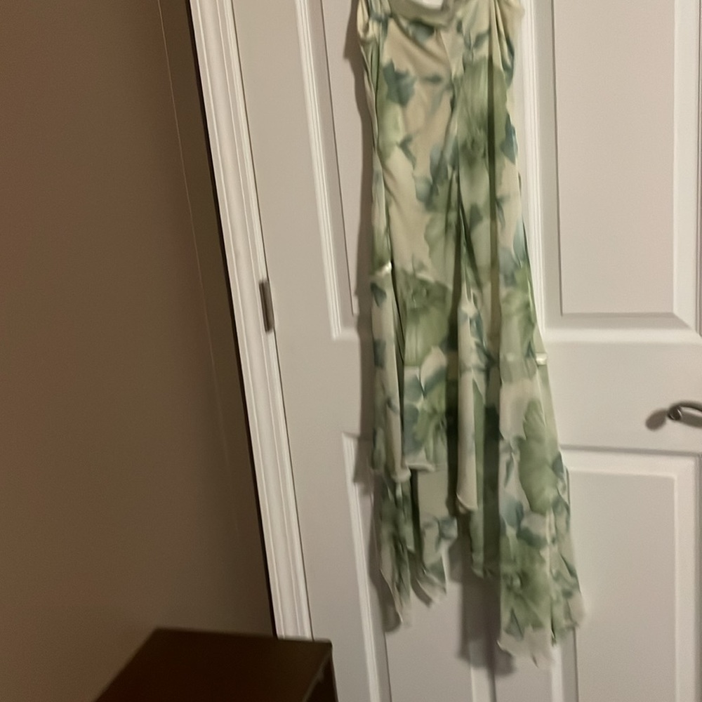 Beautiful Spring Dress - Picture 6 of 6